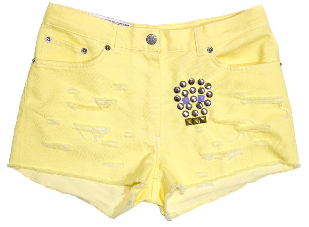 Studded Shorts Yellow Distressed Denim Sugar Skull Studs Unique Boho Grunge Max & Co High Waist Small Medium W29