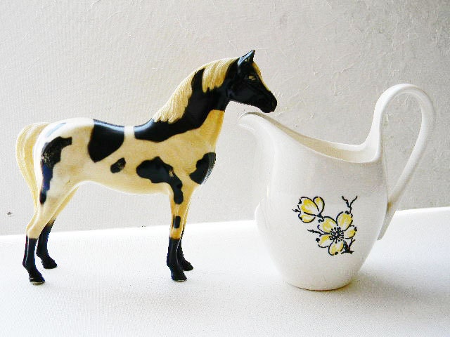 USA Pitcher Creamer Ceramic Vase - Yellow Flower - Shabby Cottage Farmhouse - 1960's - Graceful