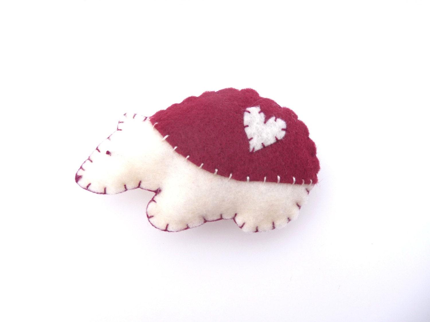 Hedgehog magnet with red and white heart, number 210