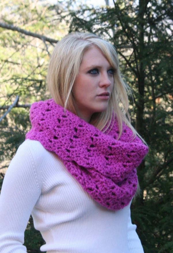 SALE Fuchsia Pink Chunky Cowl Scarf Snood / Autumn / Winter Fashion Accessories