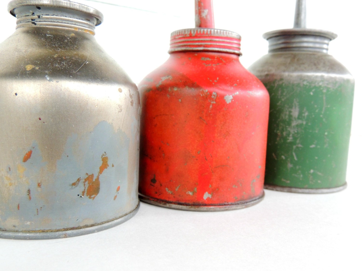 Vintage Oil Can Instant Collection Green Red Silver Shabby Oiler