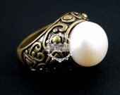Antiqued victorian style retro vintage flower engraved fresh water pearl cabochon brass bronze ring,size 8,18mm diameter