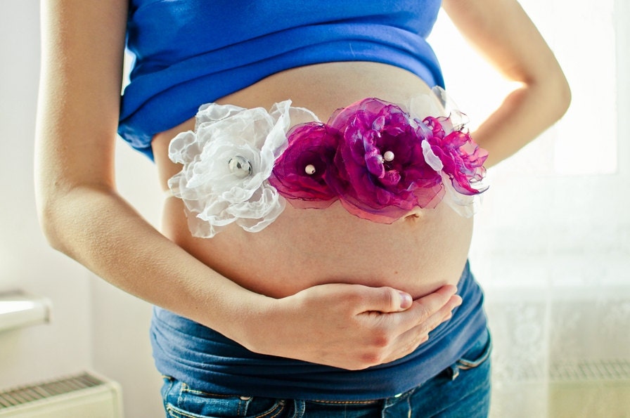 Maternity Sash, Flower Belly Bouquet, Pregnancy Pictures, Pregnancy Photo Prop, Newborn Prop