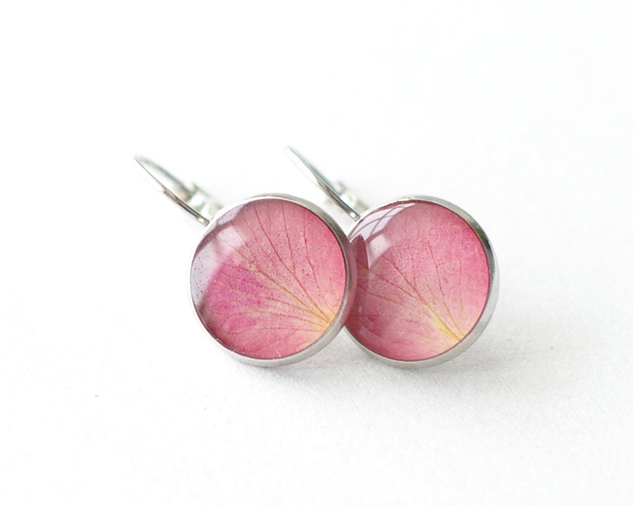 Real Rose Petals Earring  - pink romantic handmade jewelry - Rosa Rouletti