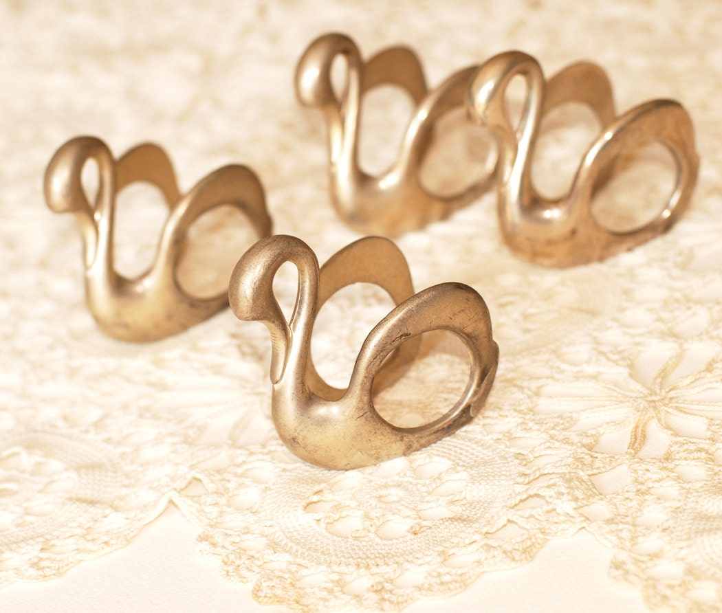 Napkin rings Silver Plate table serving set of four