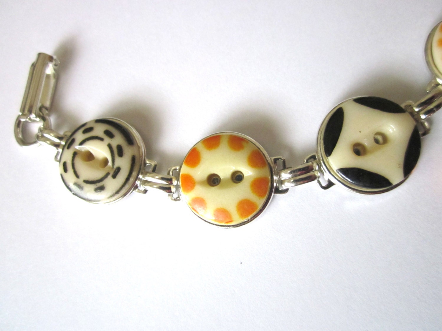 SAN FRANCISCO GIANTS antique button bracelet, 1800s buttons, silver links. One of a kind