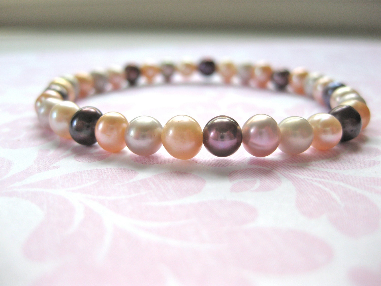 Vintage Pearl Bracelet Stretch with Multi Colored Pearls Faux