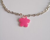 Flower pink enamel bracelet. Metal silver chain.