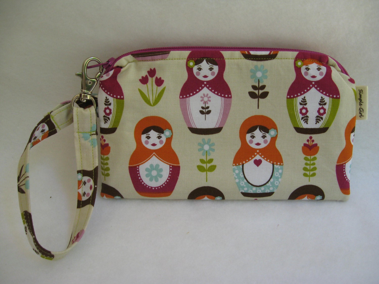 Flat Wristlet Gadget Case Pouch in Little Matryoshka Dolls Fabric and Green Polka Dot Lining
