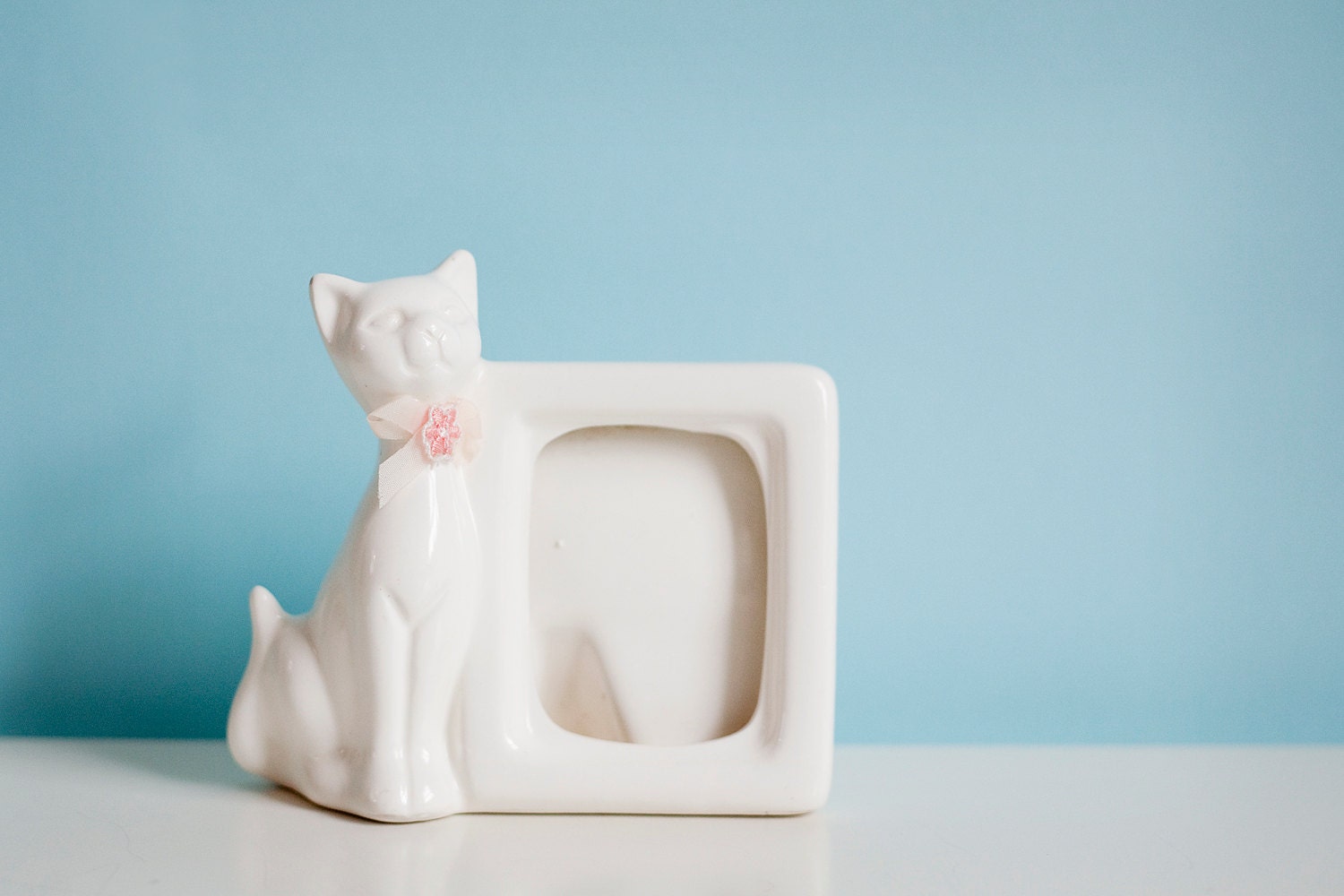 Vintage Ceramic Cat Figurine and Picture Frame