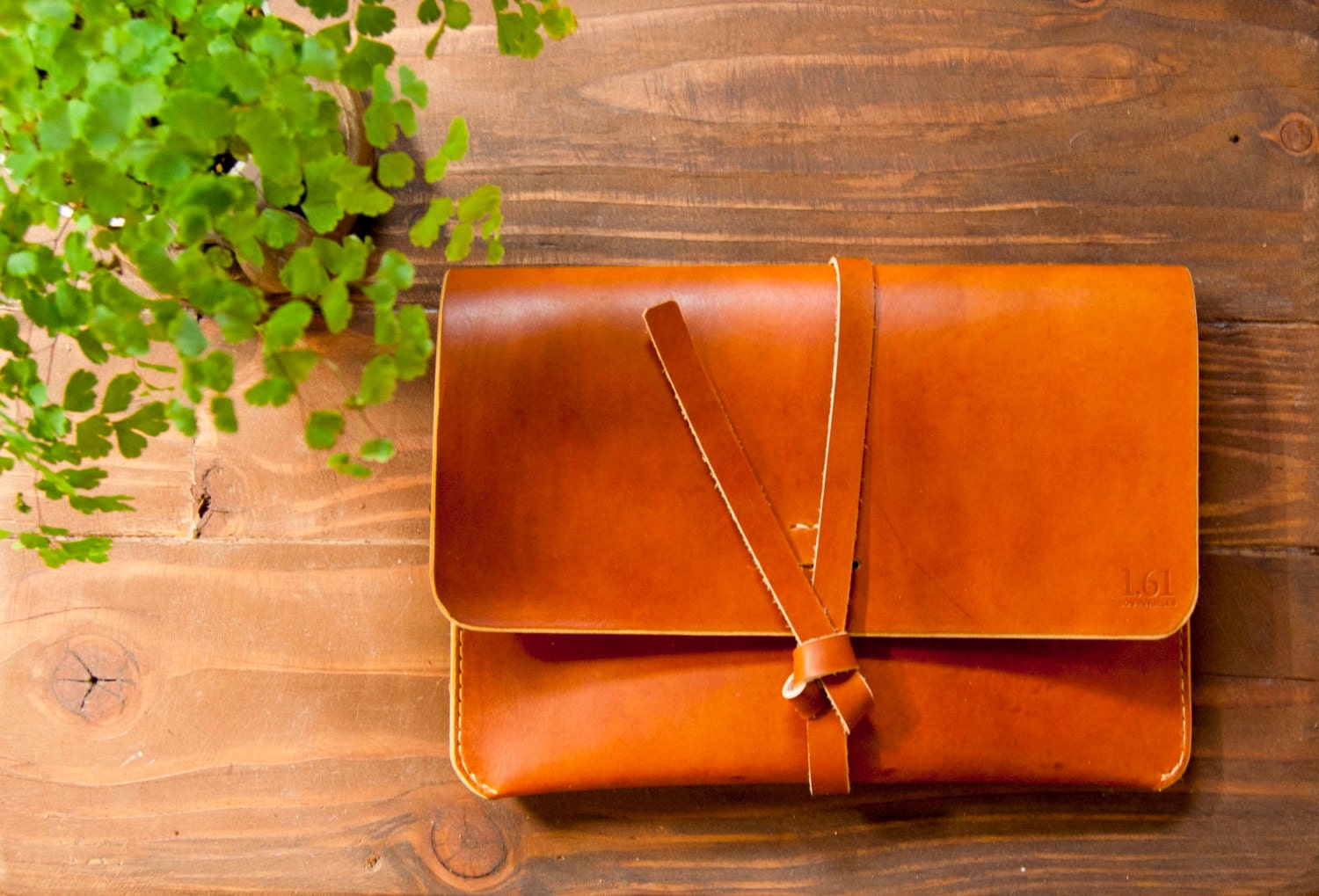 Leather iPad Case iPad Portfolio - Leather, Hand-Stitched, Top Grade, Saddle Tan