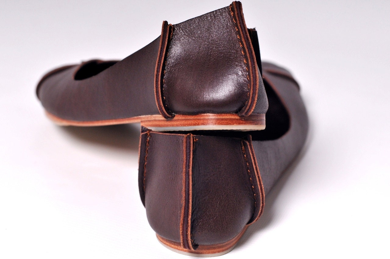 NATIVE. Leather ballet flats / womens shoes / flat shoes / rustic / sizes US 4-14. Available in different leather colors.