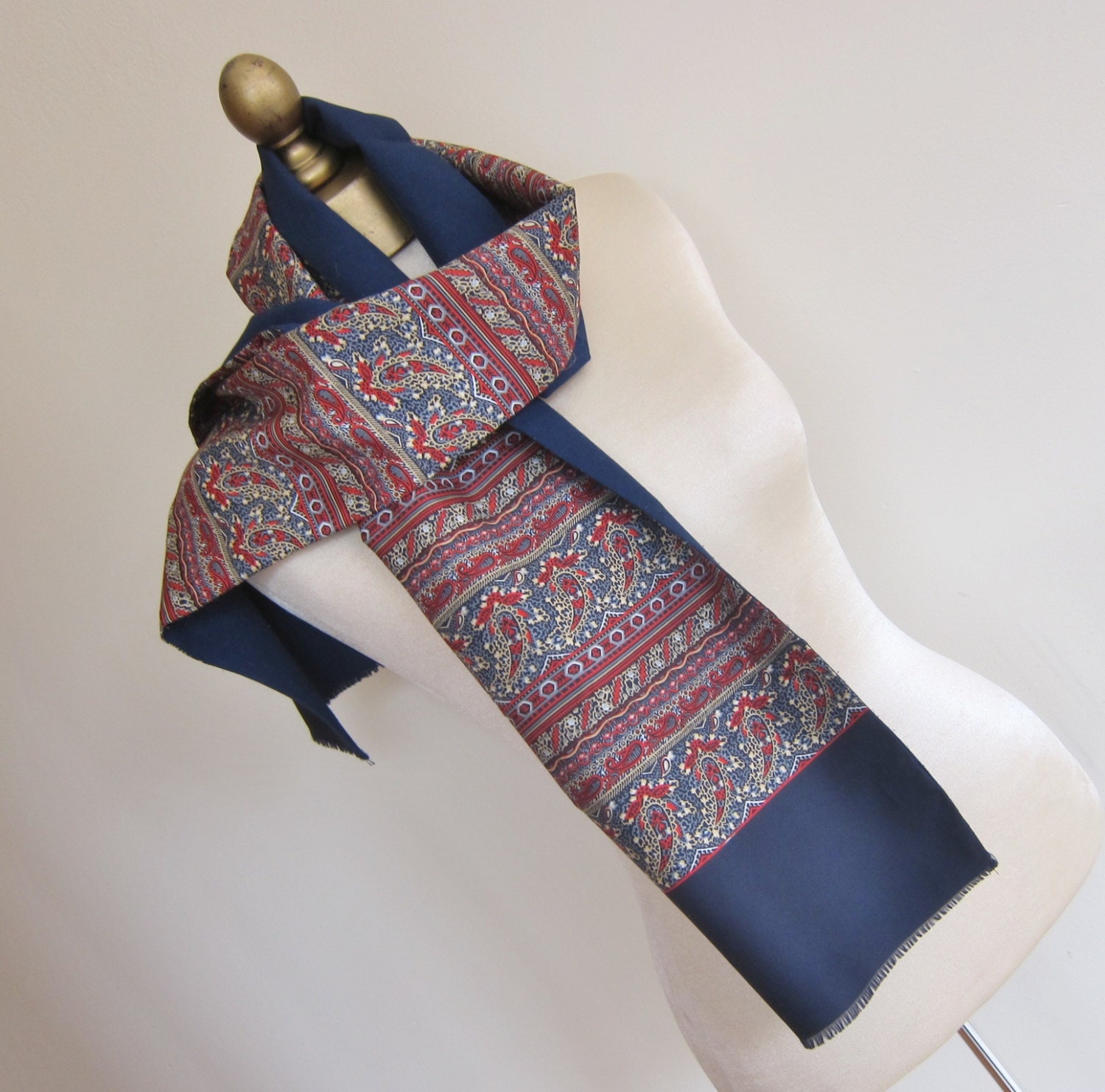 Traditional mans scarf Paisley, navy fine wool 70s 80s