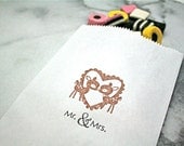 Candy buffet bags, wedding cake bags, candy station bags, favor bags. 50.  Deer in heart with Mr and Mrs text in brown and black.