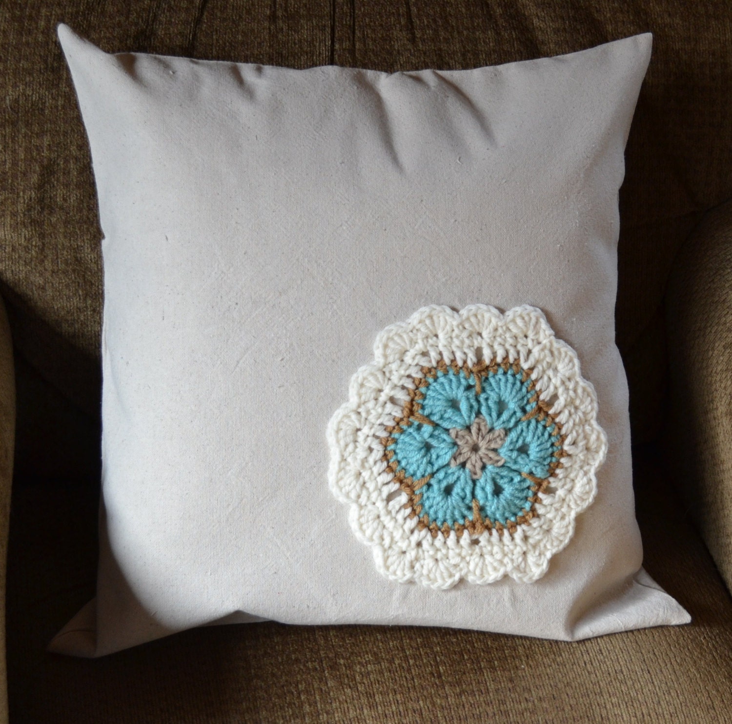Decorative Throw Accent Pillow 18 X 18 African Flower Crochet Applique Turquoise Beige  White