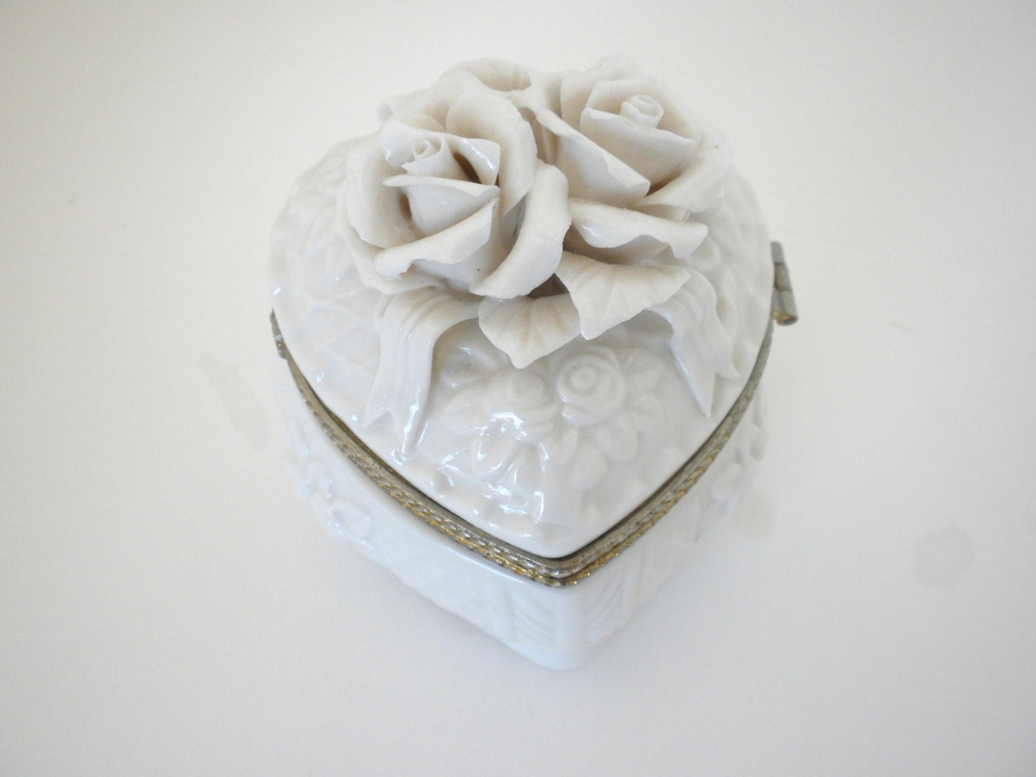 Pure White Rose Trinket Box Shaped Like a Heart