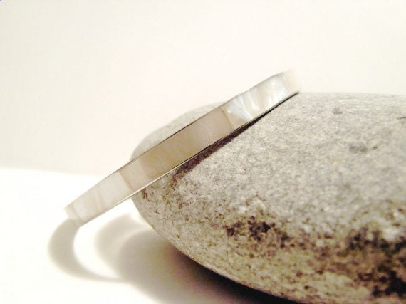 Vintage Silver and White Inlaid Mother or Pearl Bangle