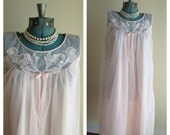 vintage Lisette pastel pink chiffon nightgown / vintage sleepwear / white lingerie / vintage baby doll nightie / vintage lisette / size M