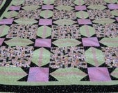 Single Bed Patchwork Quilt /Cosy Couch Throw/Child's Snuggly Blanket/Comfort Blanket,