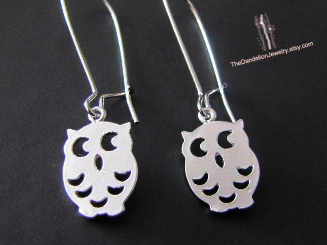SALE, 10% OFF: Cute owl earrings in white gold, dangle earrings