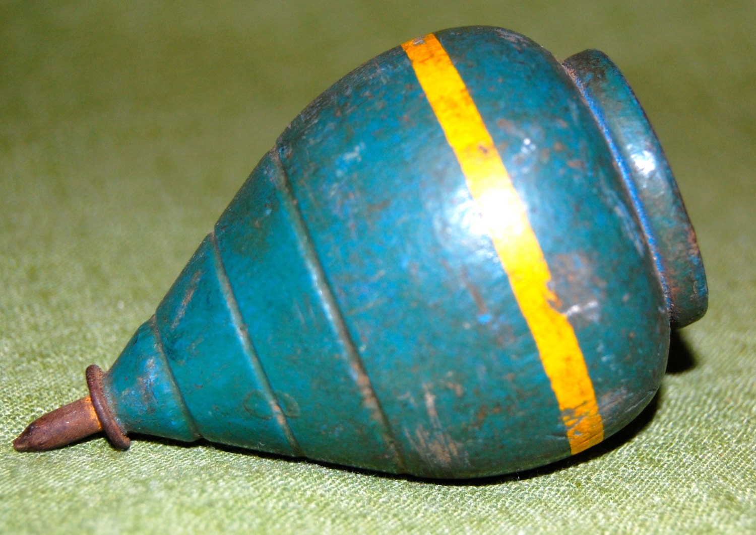 Vintage Wooden Top with Metal Tip- Blue with Yellow Band