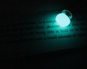 Hat Pin - Glow in the Dark Glass