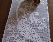 Hand crochet lace table runner in white cotton - 80x33cm