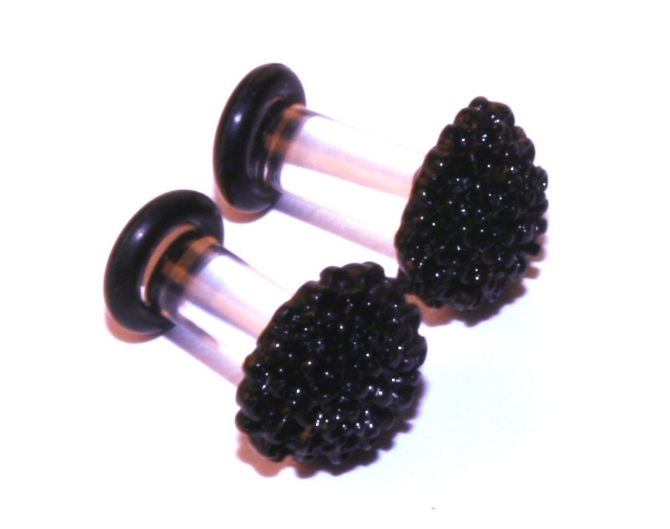 6g (4mm) Plugs Black Chrysanthemums Mums Flowers Cute Gauges Earrings for Stretched Ear Piercings (Acrylic, with o-rings)
