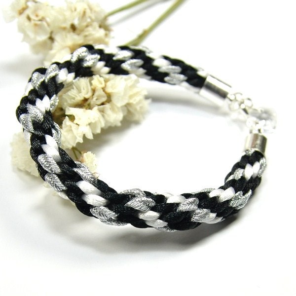 Kumihimo Bracelet. Manually Weaved Bracelet. Satin Bracelet. Handmade Bracelet. Black and Silver Bracelet.