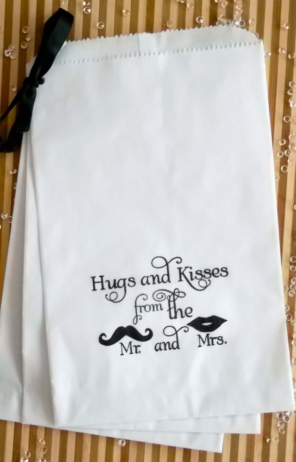 50 White retro 'Hugs and Kisses...' candy buffet bags, wedding cake bags,candy station bags, favor bags