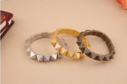 Goth Spike Bracelet - The Osiris Golden/Silvery/Gun Black/Bronze 3D Pyramid Spike Stud Rivets Plastic Light Metal Elastic Bracelet Bangle