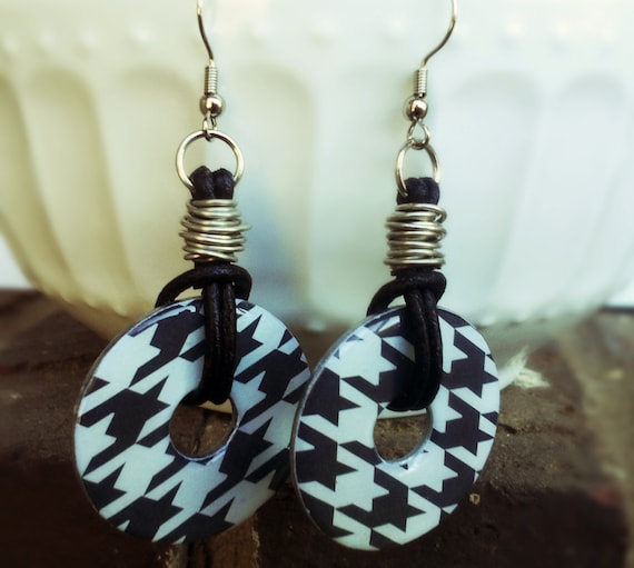 Houndstooth Earrings / Wire Wrapped / Leather Dangle Earrings