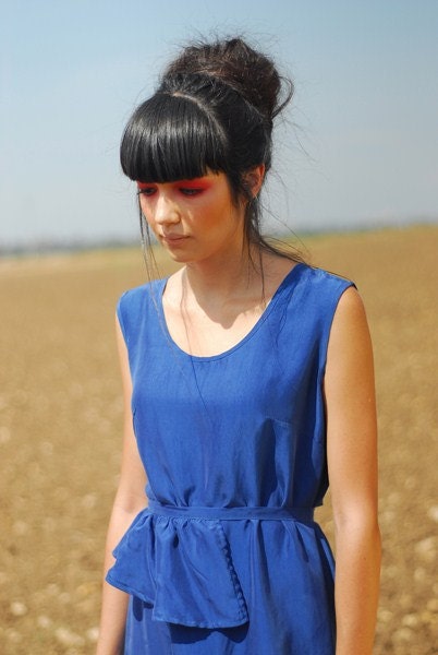 silk royal blue evening dress. mini cocktail dress. peplum belt prom/bridesmaid dress. silver woman dress. summer fashion. romantic fashion.