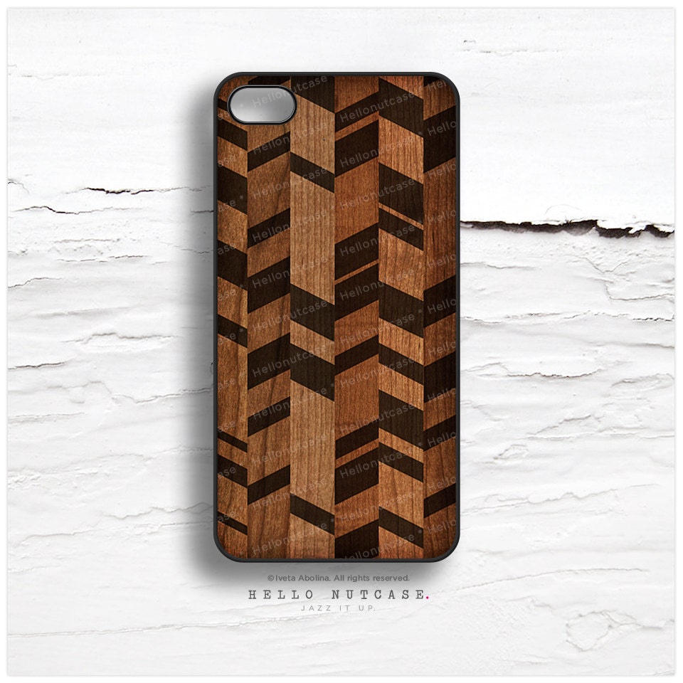iPhone 4 and iPhone 4S case Geometric Chevron on Wood T10