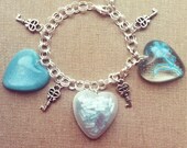 Blue Lace and Beads Resin Hearts, Skeleton Key Bracelet, Charm Bracelet, Bohemian Bracelet, Resin Charms, Delicate Bracelet, OOAK