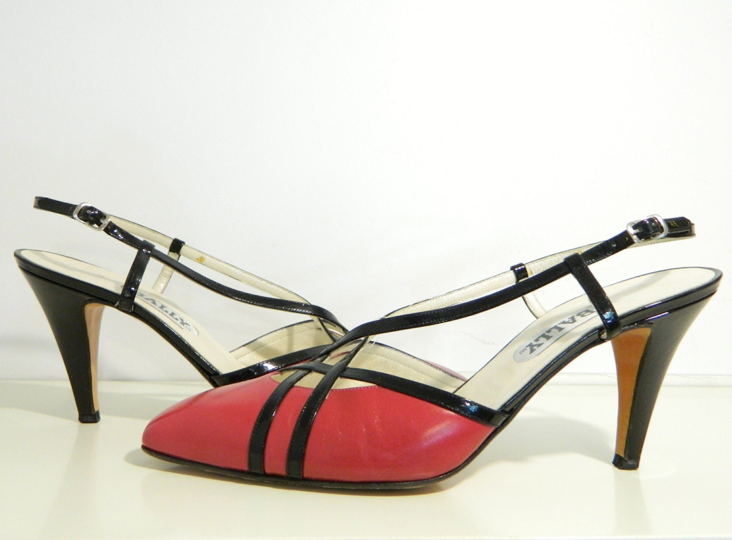 Glamorous Vintage Bally, US size 8.5 genuine leather strappy stiletto pumps in black and magenta