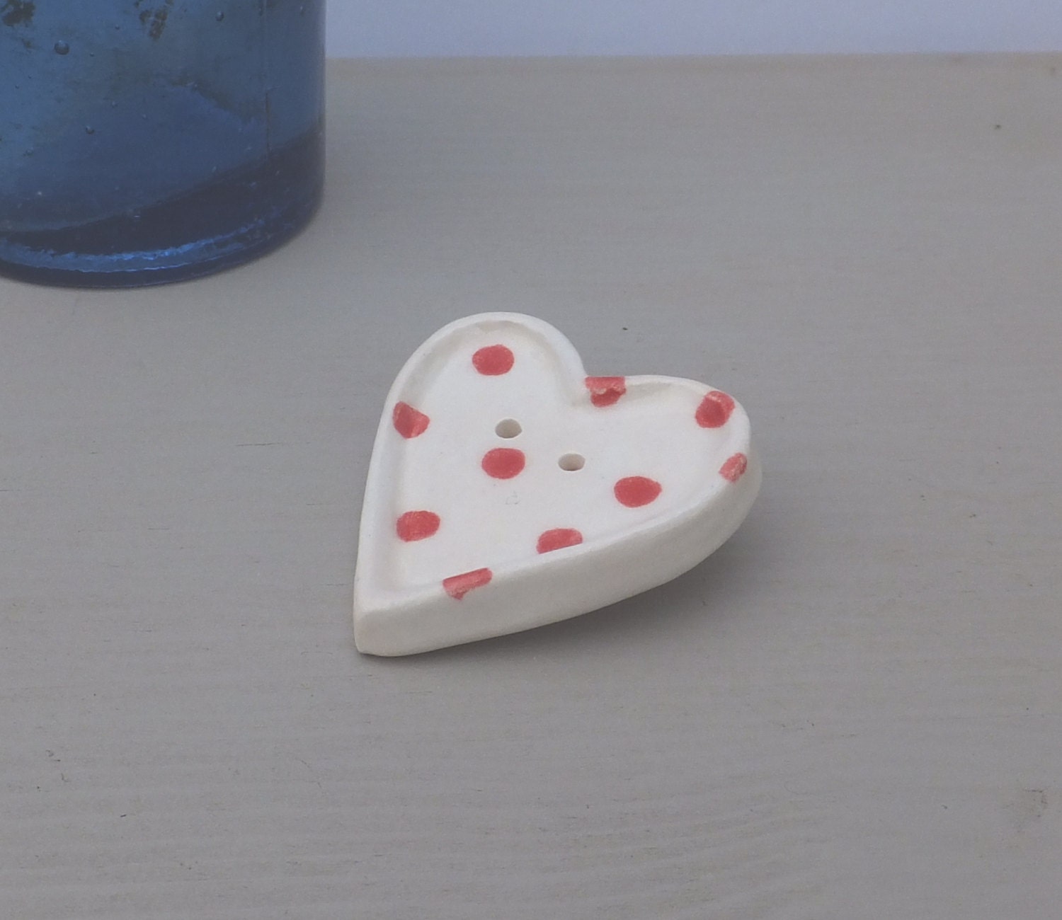 Ceramic jewellery heart jewelry brooch ceramic button heart badge with red spots