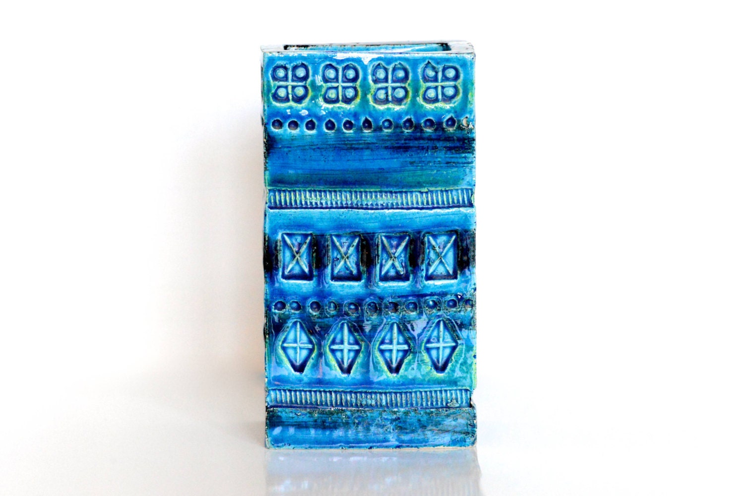 Bitossi: Aldo Londi's "Rimini Blu" vase