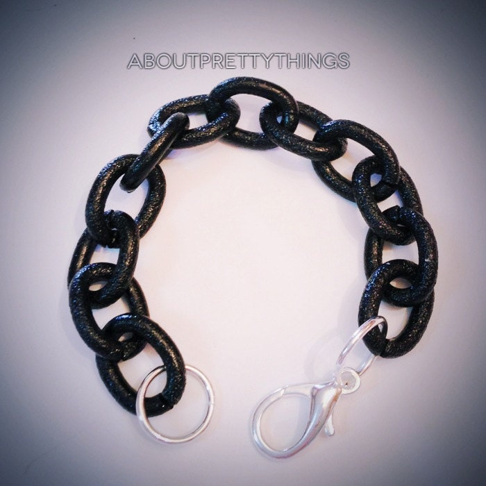 Black Textured Oval Chain Bracelet