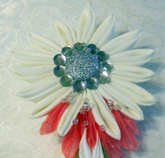 Kanzashi Fabric Japanese Wedding Flower Hair Clip Barrette White Pink and Green