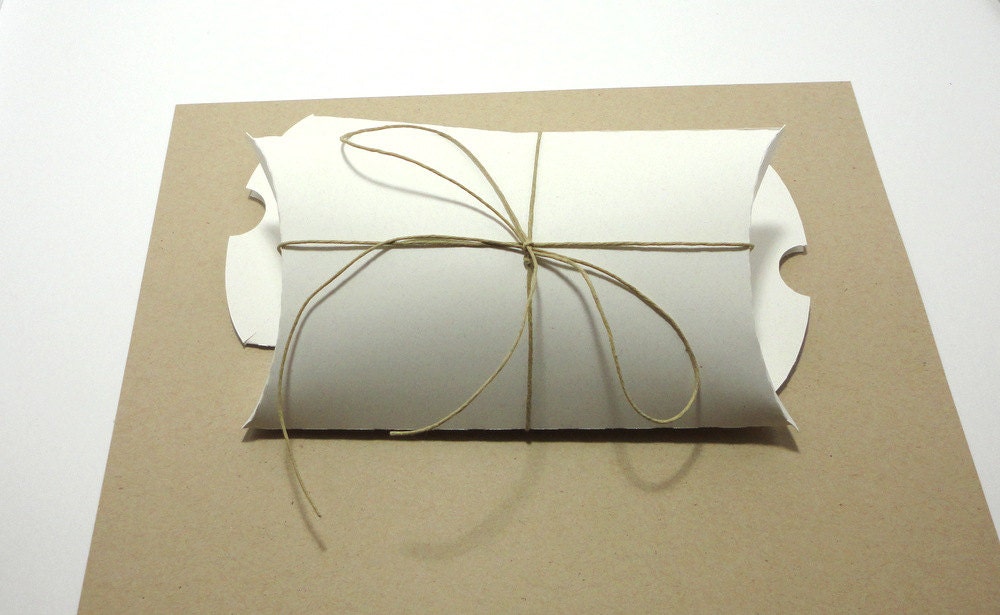 10 Large Recycled Pillow Box - White Il_570xn