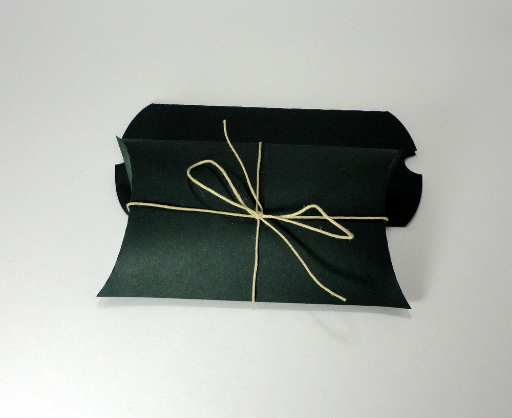 10 Medium Recycled Pillow Box - Timber Green Il_570xn