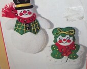 1984 New Caron Felt STITCHERY Mr. & Mrs. SNOWMAN ORNAMENTS Holiday Keepsakes Kit- New and Ready to Make