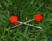 Red Flower Hairpins - Daisy Hairpin Set - Bobby Pins - Mod Hair Clips - Handmade Hair Pins - Plastic Laser Cut Hair Accessories