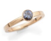 Blue Sapphire Yellow Gold Engagement Ring. Ready to ship. US 6.25. Bezel set. Right Hand Ring. Cornflower blue.