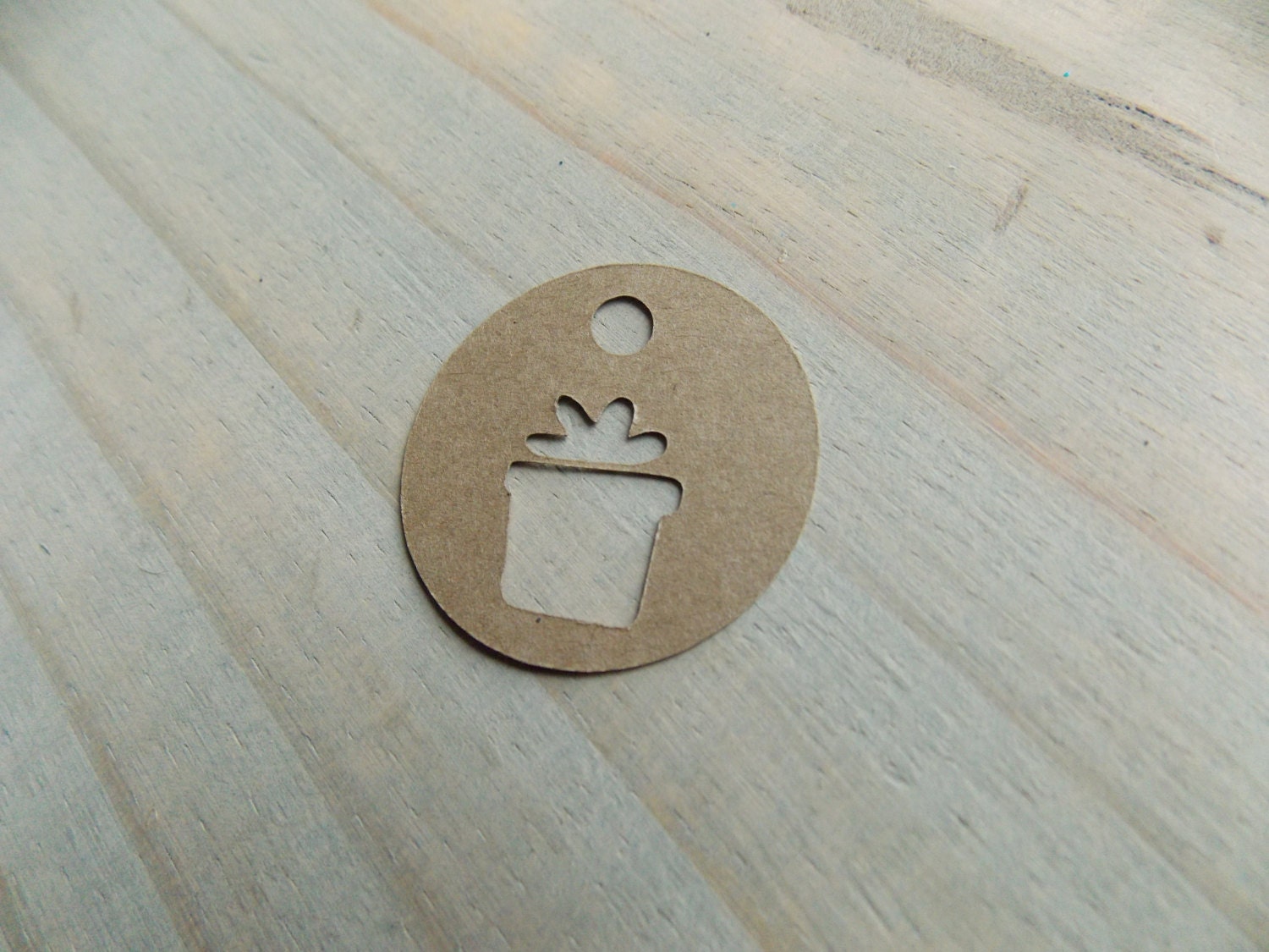 30 Birthday Present Kraft Brown Round Tag Labels 1.5 inch Round Gift Tags Blank Kraft Brown Gift Tags Round Wedding Gift Tags DIY Gift Tags