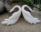 FREE US SHIPPING 6G Carved Buffalo Bone Ear gauge, Dangle gauge , Tribal Earring,Organic Gauge L495