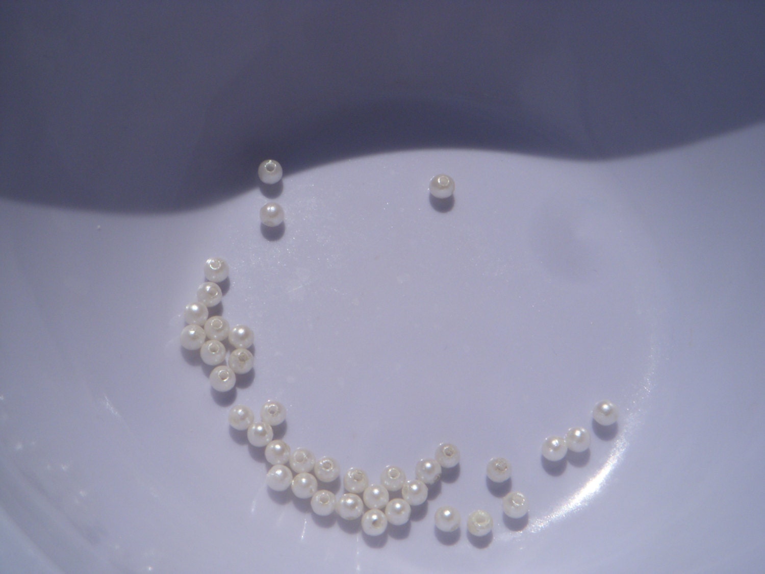 DESTASH 4.5mm ivory white plastic faux pearl beads 37 pcs