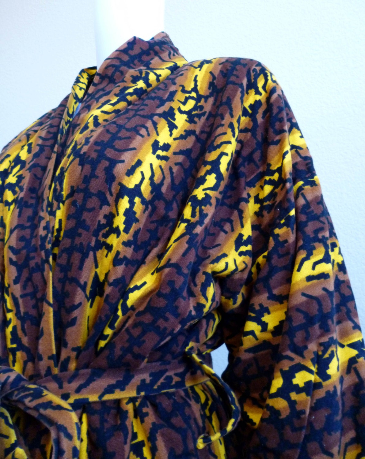 Vintage I.Magnin LUXURIOUS Mod Robe with Terry Cloth Lining Gold Yellow Black Sunset Flower Brown Size Small Medium