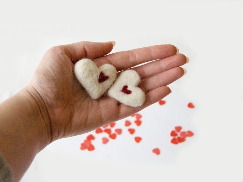 2 white hearts, valentines day decoration, small gift, felted heart, needle felted, valentines day gift, white and red, wedding favours - FeltedRainbow